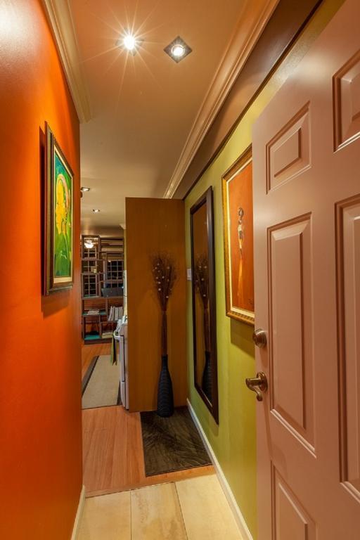 Choose To Be Happy At Seymour # 9 And #16 - Studio Apartments Kingston Room photo